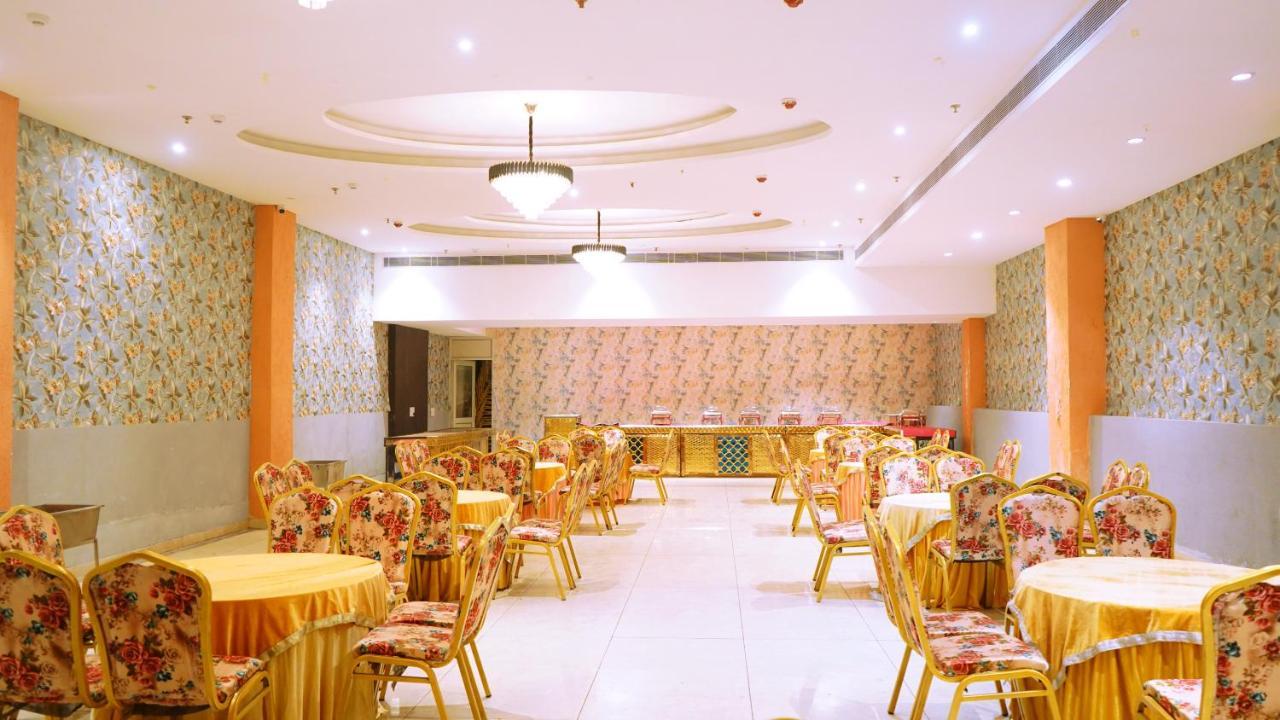 Aa Hotels & Resorts Zirakpur ภายนอก รูปภาพ