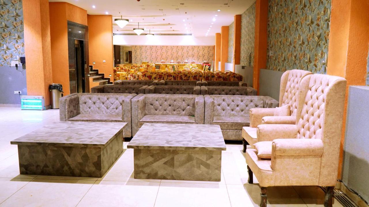 Aa Hotels & Resorts Zirakpur ภายนอก รูปภาพ